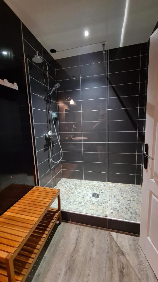 Alysa Hotel Parthenay Exterior photo